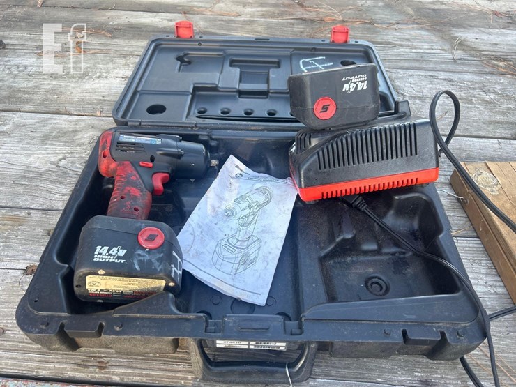 snap-on-3/8"-battery-charger,-impact-gun-w/-charge-image-2