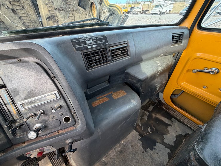 ford-lts9000-image-40