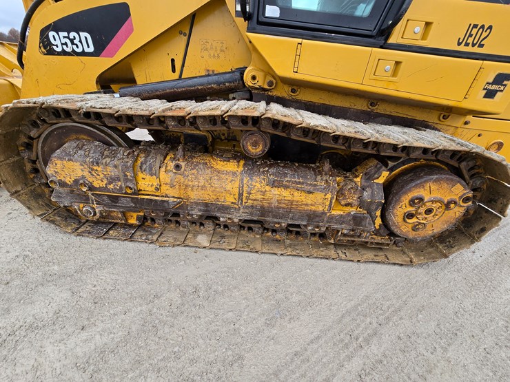 caterpillar-953d-image-76