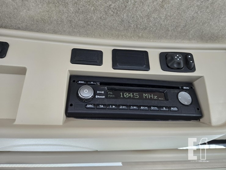 john-deere-8370r-image-24