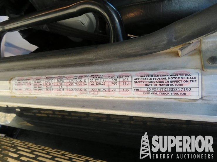 2016-peterbilt-389-image-14