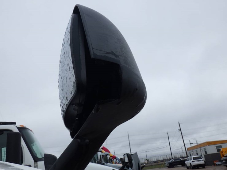 international-lt-image-4