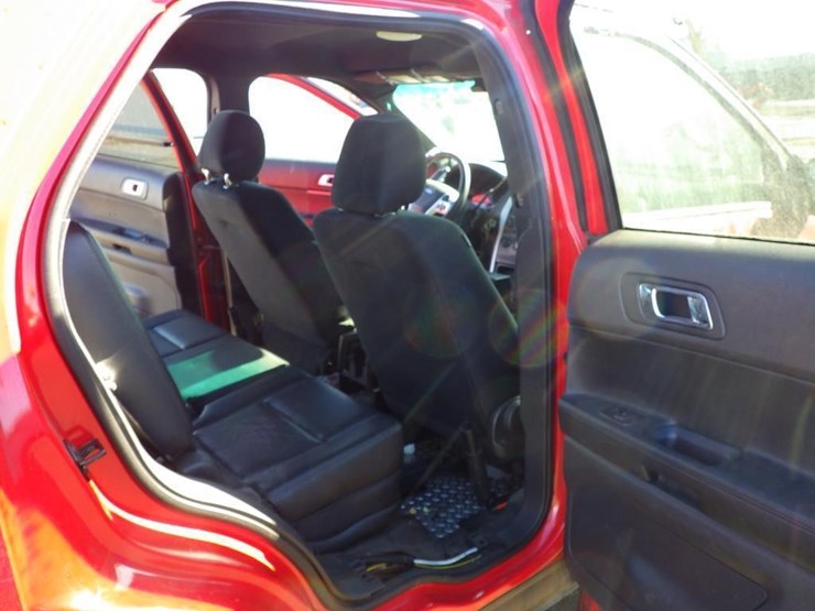 2013-ford-explorer-image-8