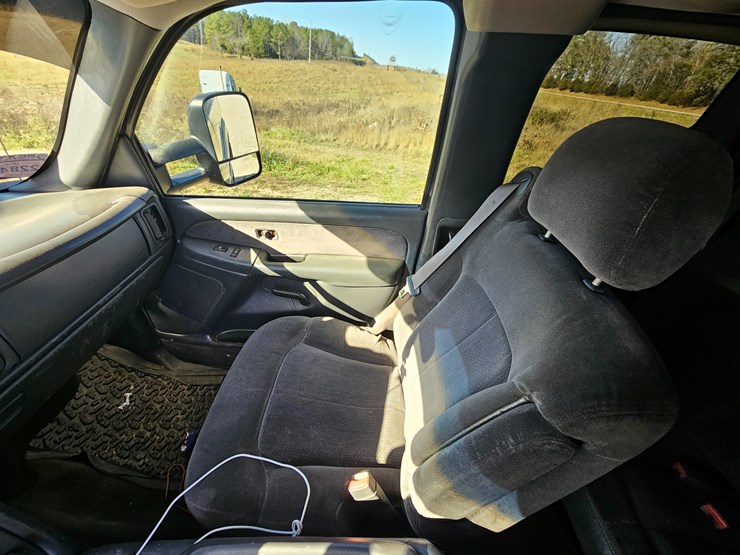 chevrolet-silverado-2500-image-35