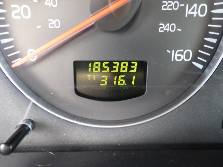 2008-volvo-xc90-image-14