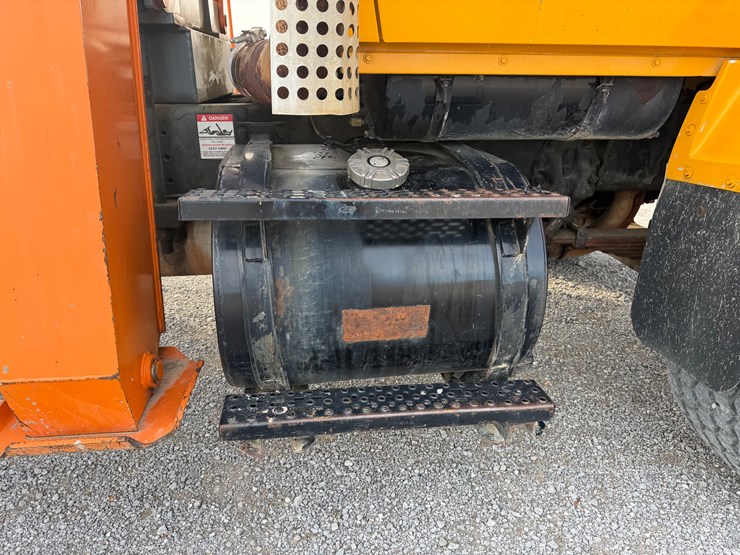 ford-lts9000-image-22