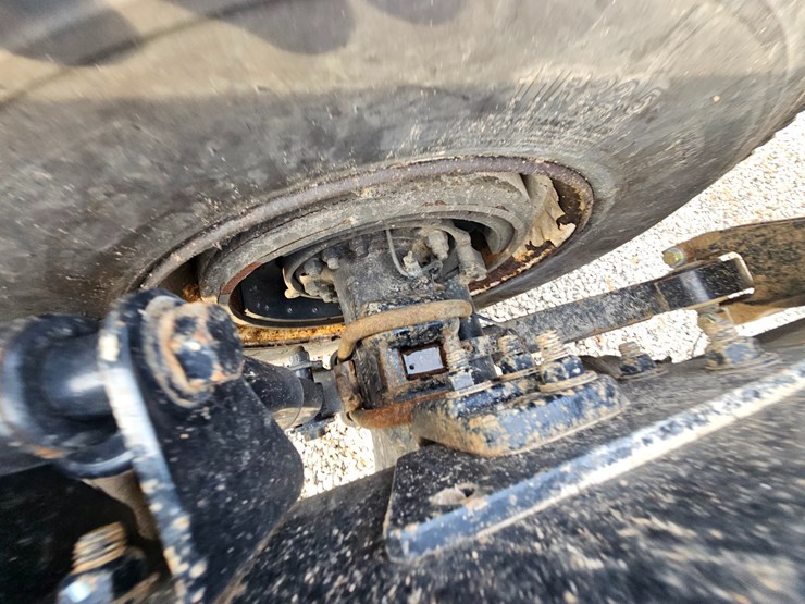 2019-freightliner-m2-106-image-37