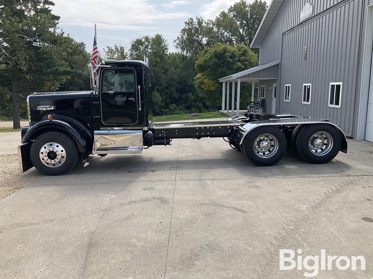 kenworth-w925-image-8