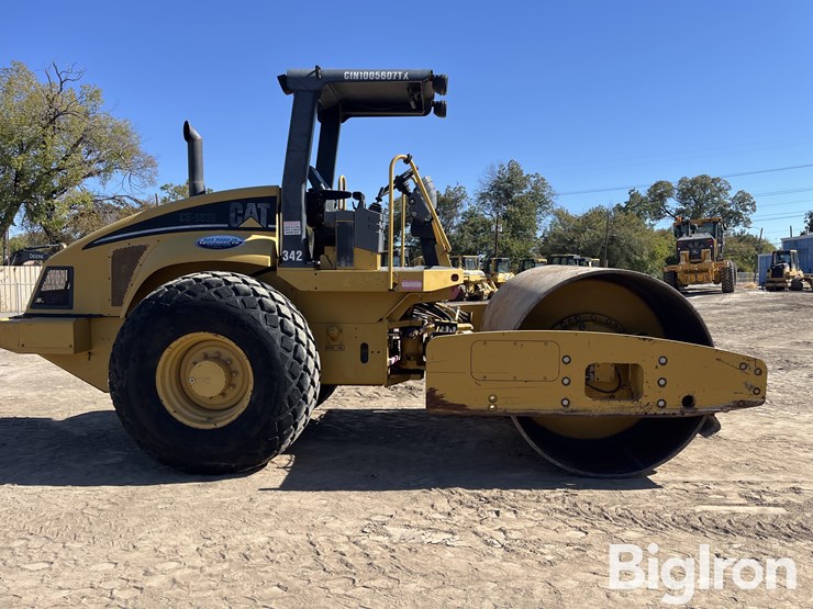 caterpillar-cs-563e-image-4