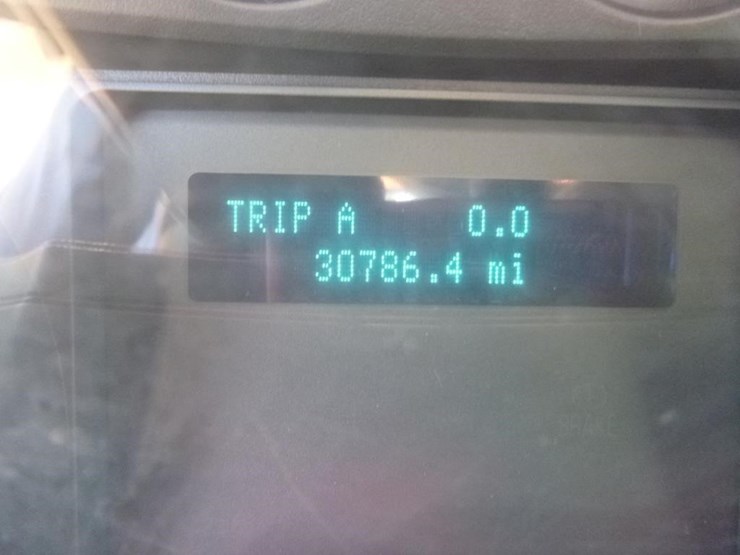 2013-ford-f650-image-23