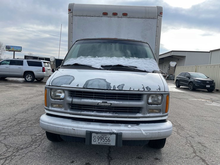 chevrolet-express-3500-image-2