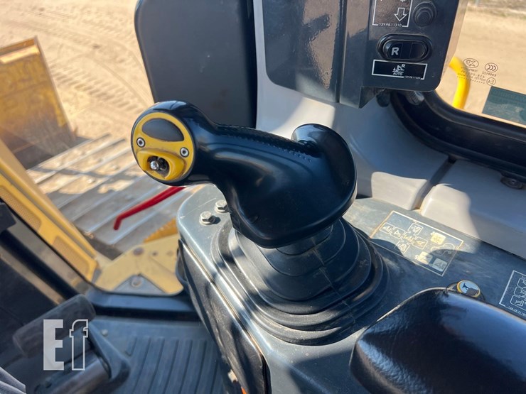 2019-komatsu-d65pxi-18-image-37