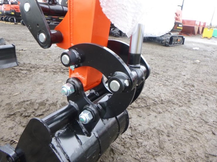 2025-tpm-18k-hydraulic-excavator-image-11