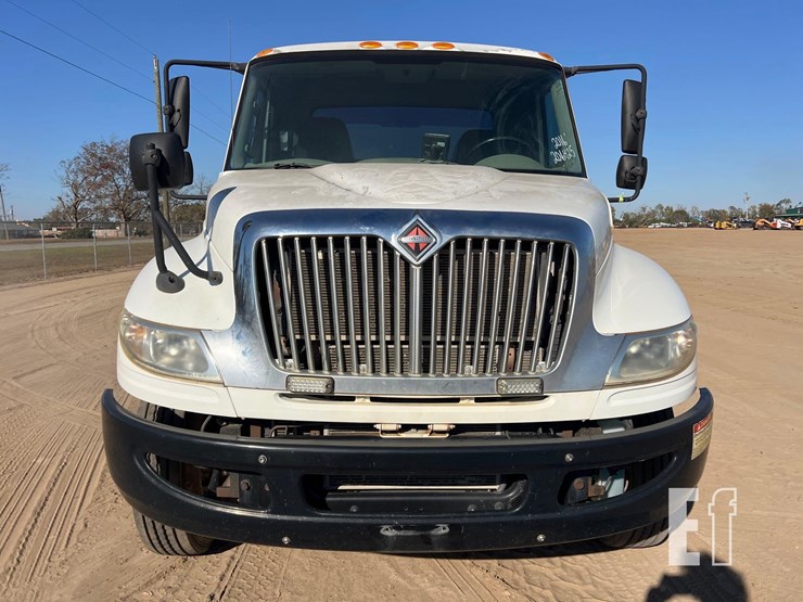 international-durastar-4300-image-7