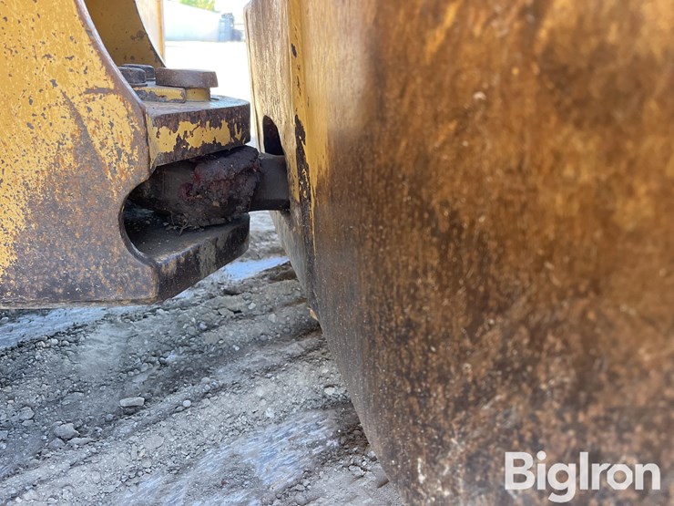 2012-caterpillar-d6n-xl-image-16