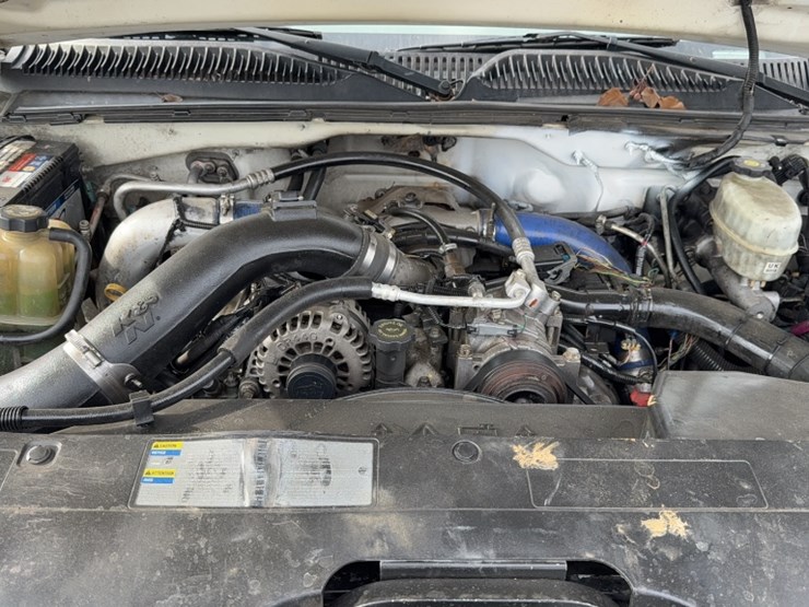 2003-chevrolet-3500-image-21