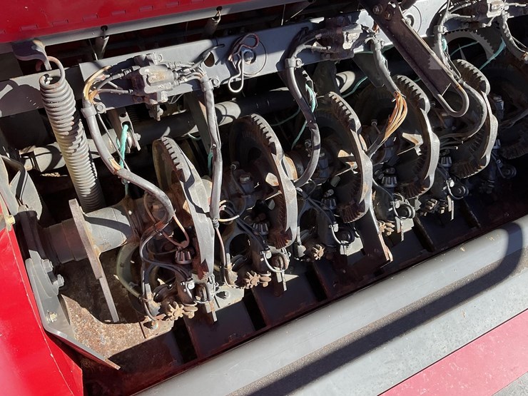 2013-massey-ferguson-2190-image-26