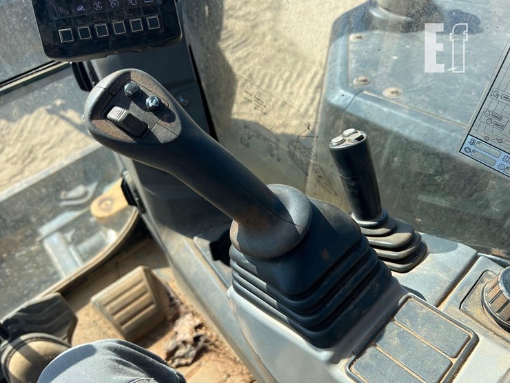 2020-caterpillar-306-cr-image-32