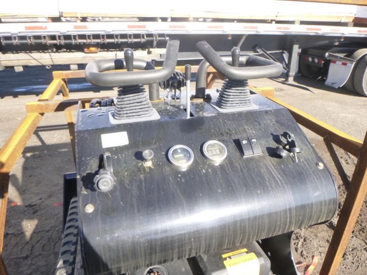 2025-mach-pro-mp-s310-skid-steer-track-loader-image-15