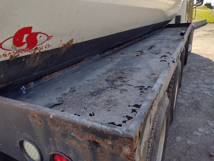 peterbilt-567-image-40