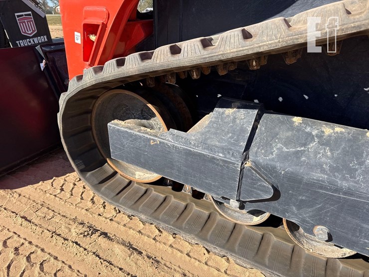 2018-kubota-svl75-3-image-10