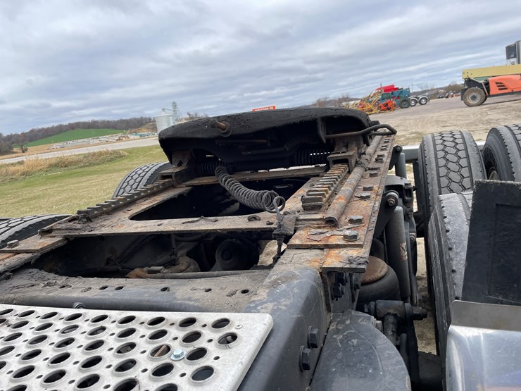 kenworth-t680-image-15