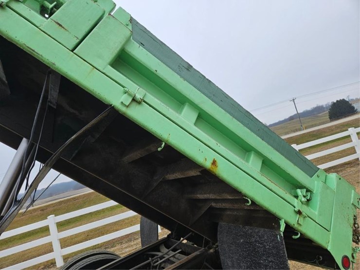 international-4900-image-15