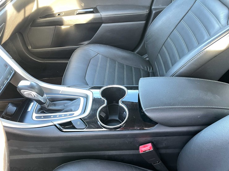 #1388-•-2015-ford-fusion-(has-wi-title)-(of)-image-78