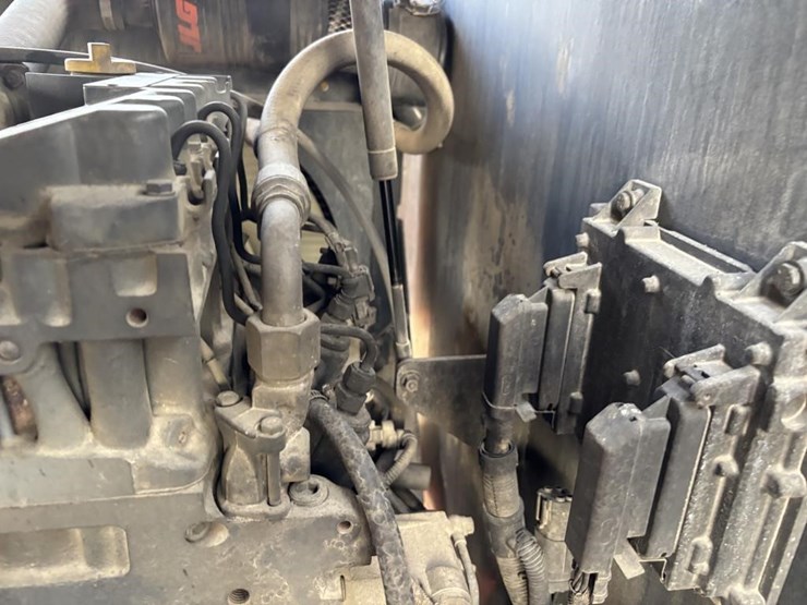 2013-jlg-400s-image-38