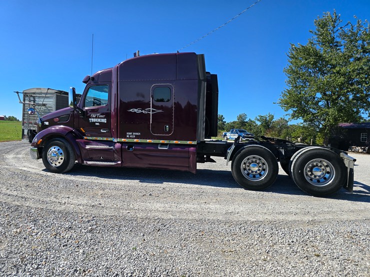 peterbilt-579-image-11