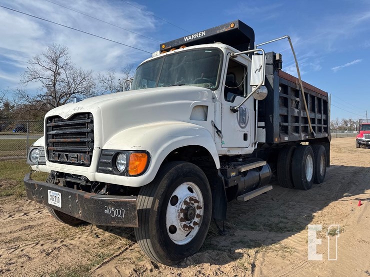 mack-t/a-dump-truck-image-2