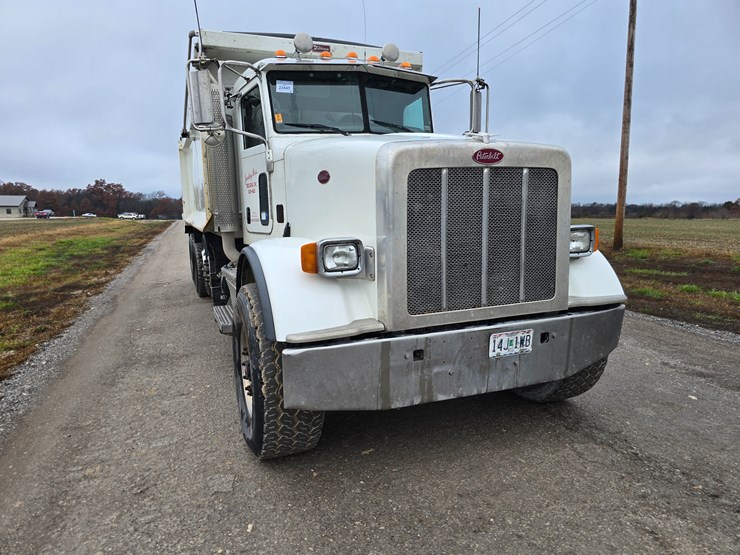 peterbilt-367-image-41