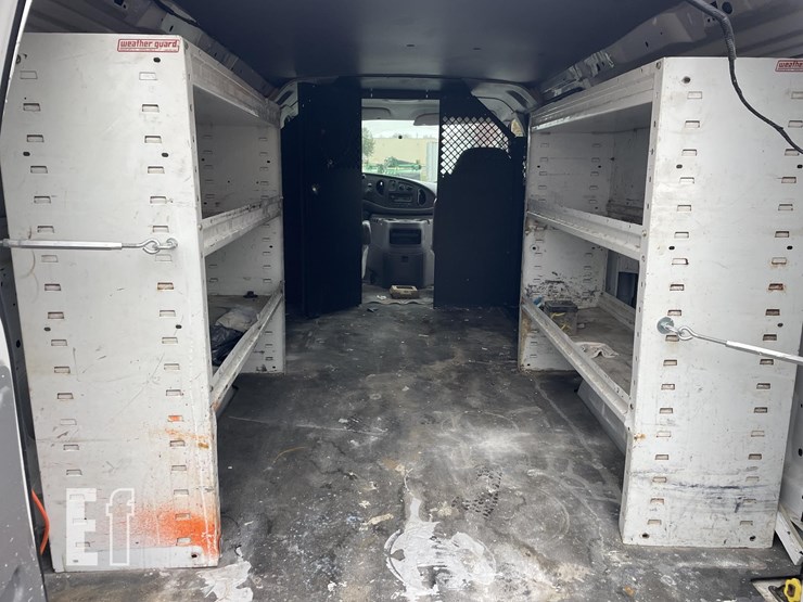 2005-ford-e250-image-13