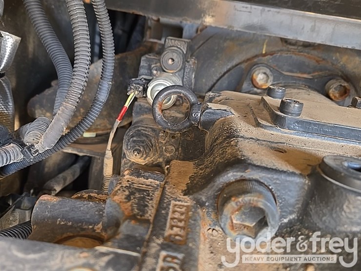 2021-case-cx210-lc-image-125