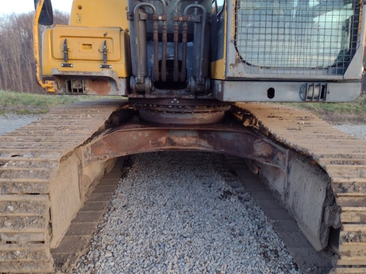 volvo-ec160b-lc-image-22