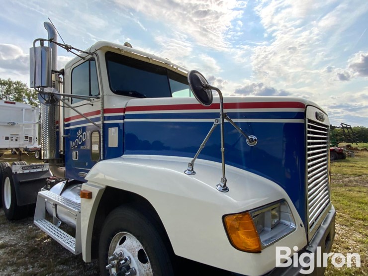 1997-freightliner-fld120-image-13