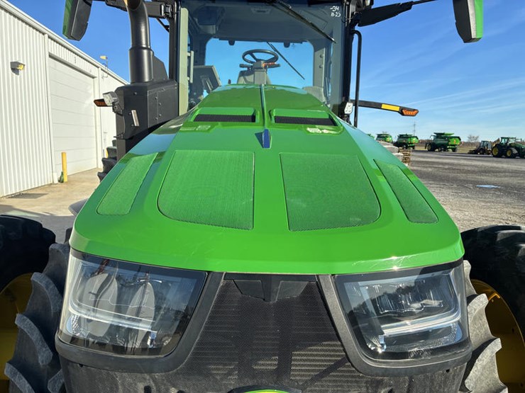 john-deere-8r-370-image-16