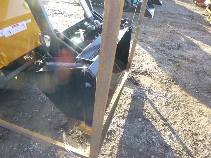 2025-agt-mx-mrt14-skid-steer-track-loader-image-8