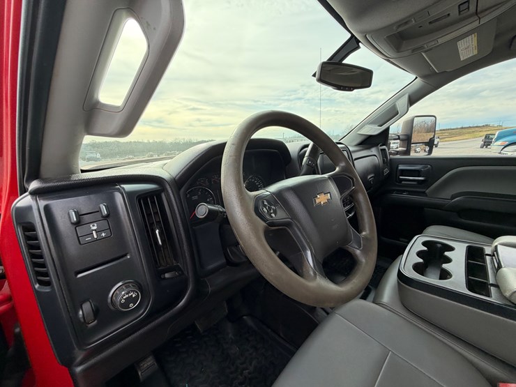 chevrolet-silverado-2500hd-image-19