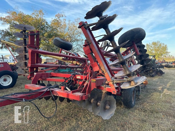 case-ih-3950-image-5