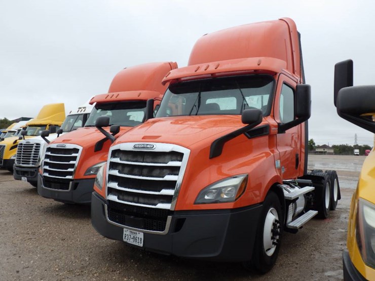 2019-freightliner-cascadia-116-image-1