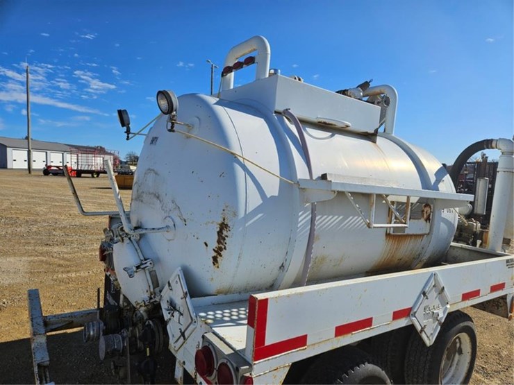 #3272-•-1983-presvac-systems-sewer-vac-image-31