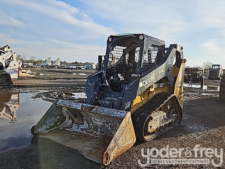 2019-deere-317g-image-1