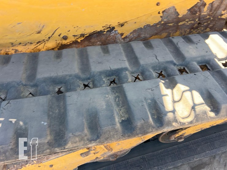 2016-caterpillar-259d-image-24