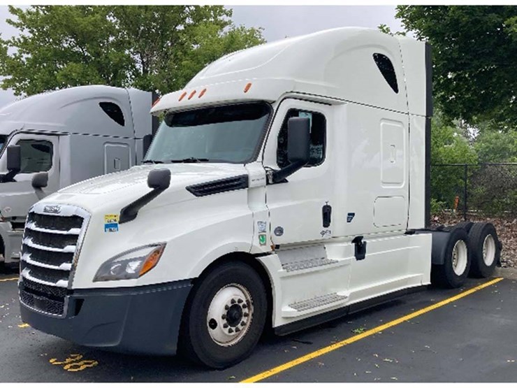 2020-freightliner-cascadia-126-image-1