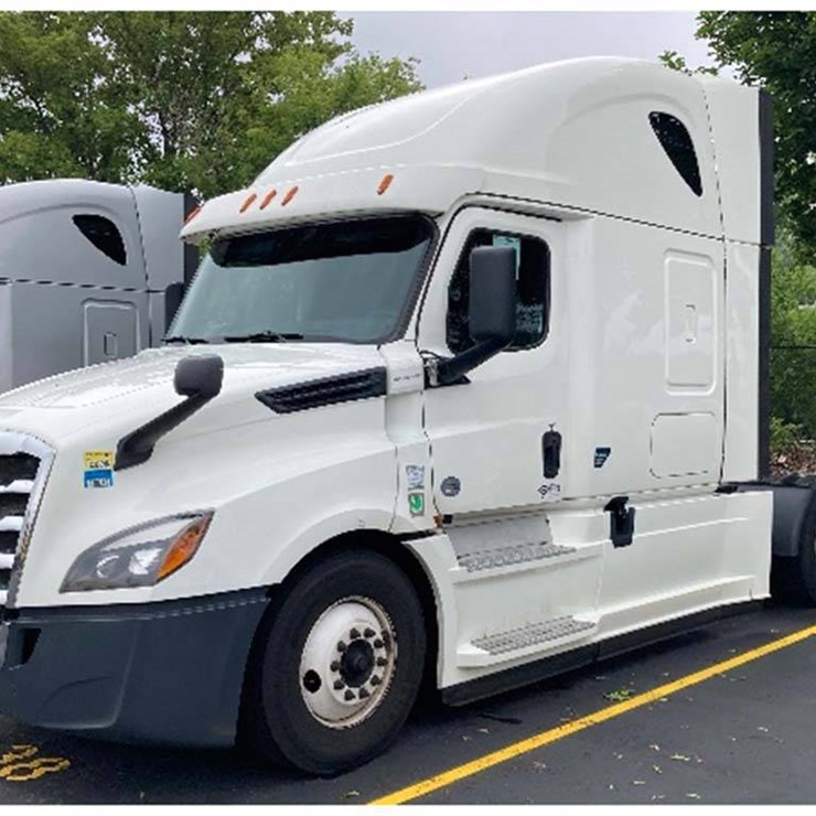 2020 FREIGHTLINER CASCADIA 126