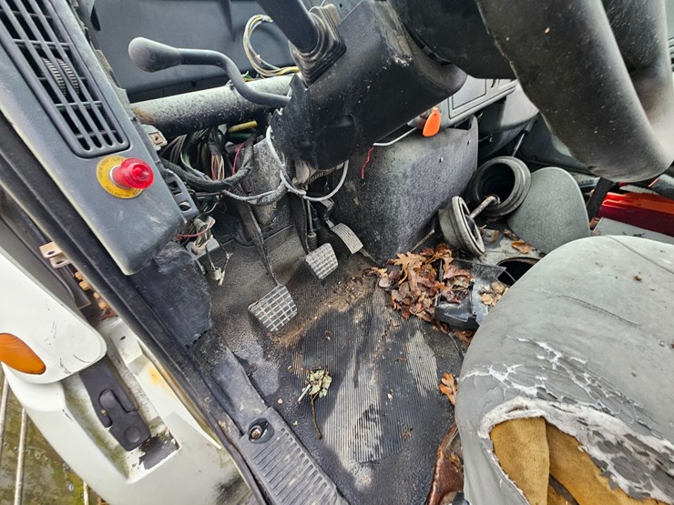 2004-international-durastar-4300-image-24