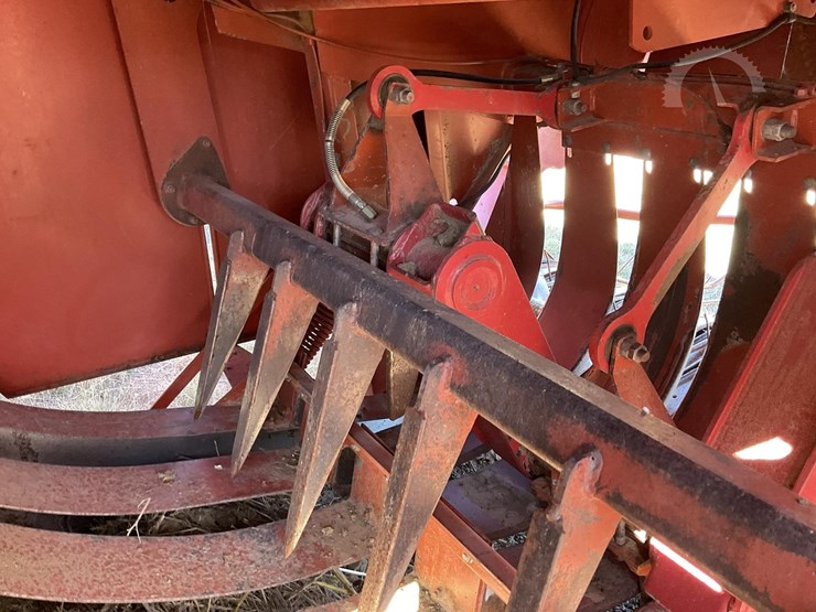 1980-hesston-4900-image-28