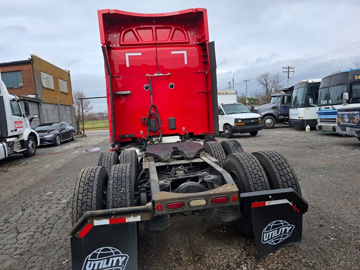 2017-peterbilt-579-image-20