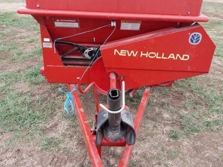 new-holland-130-image-2